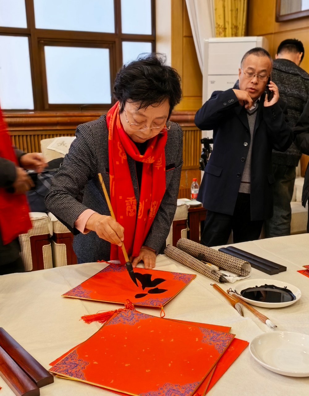 杨春燕现场书“福”